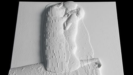 Touch and feel a 3-D version of Klimt’s ‘Kiss’