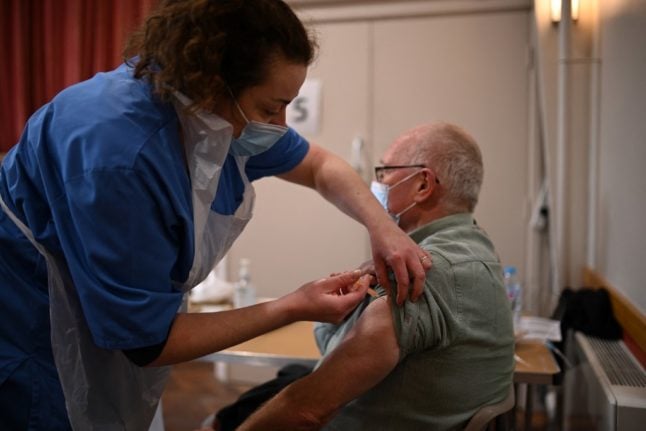 Austria set to approve AstraZeneca vaccine for over 65s