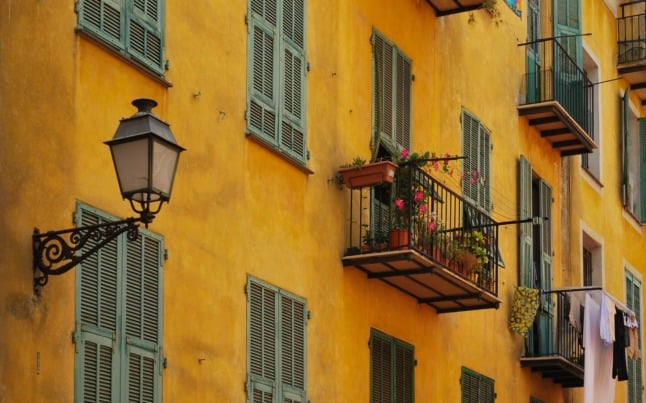 A yellow Italian house